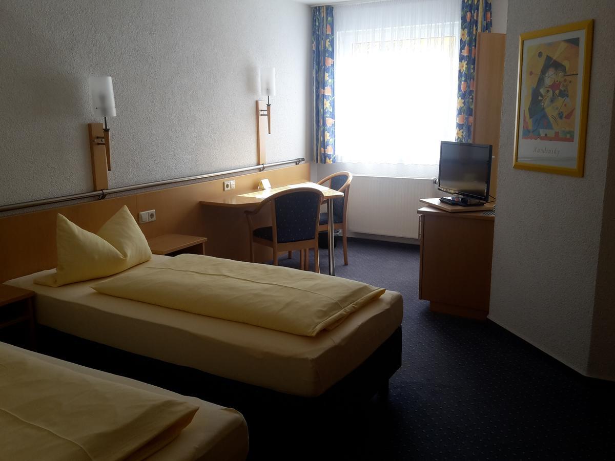Motel Am Highway Althengstett Exterior foto