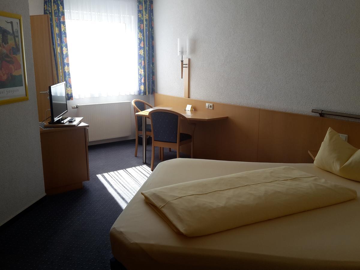 Motel Am Highway Althengstett Exterior foto